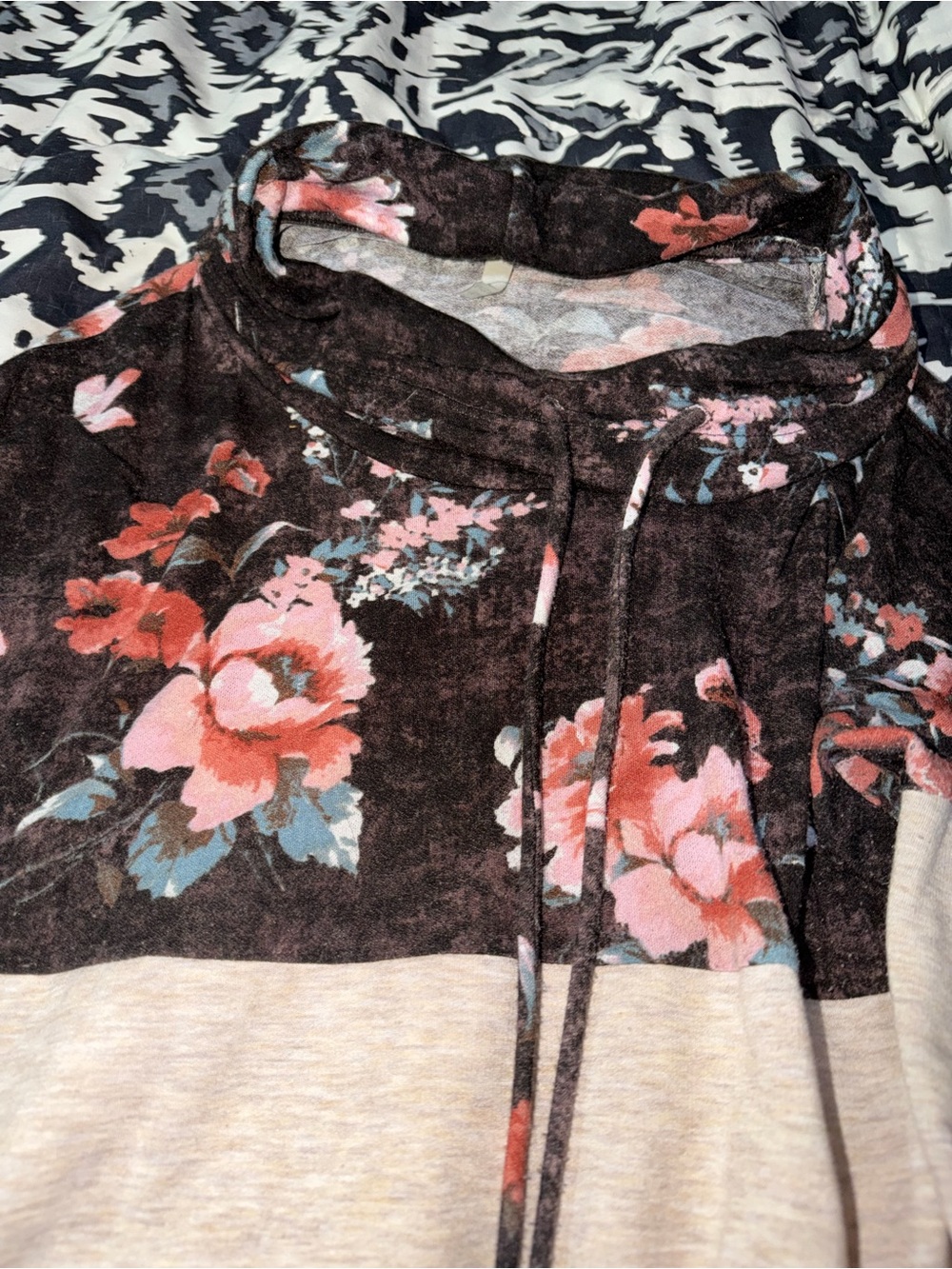 Sweater - Picture 2 of 2